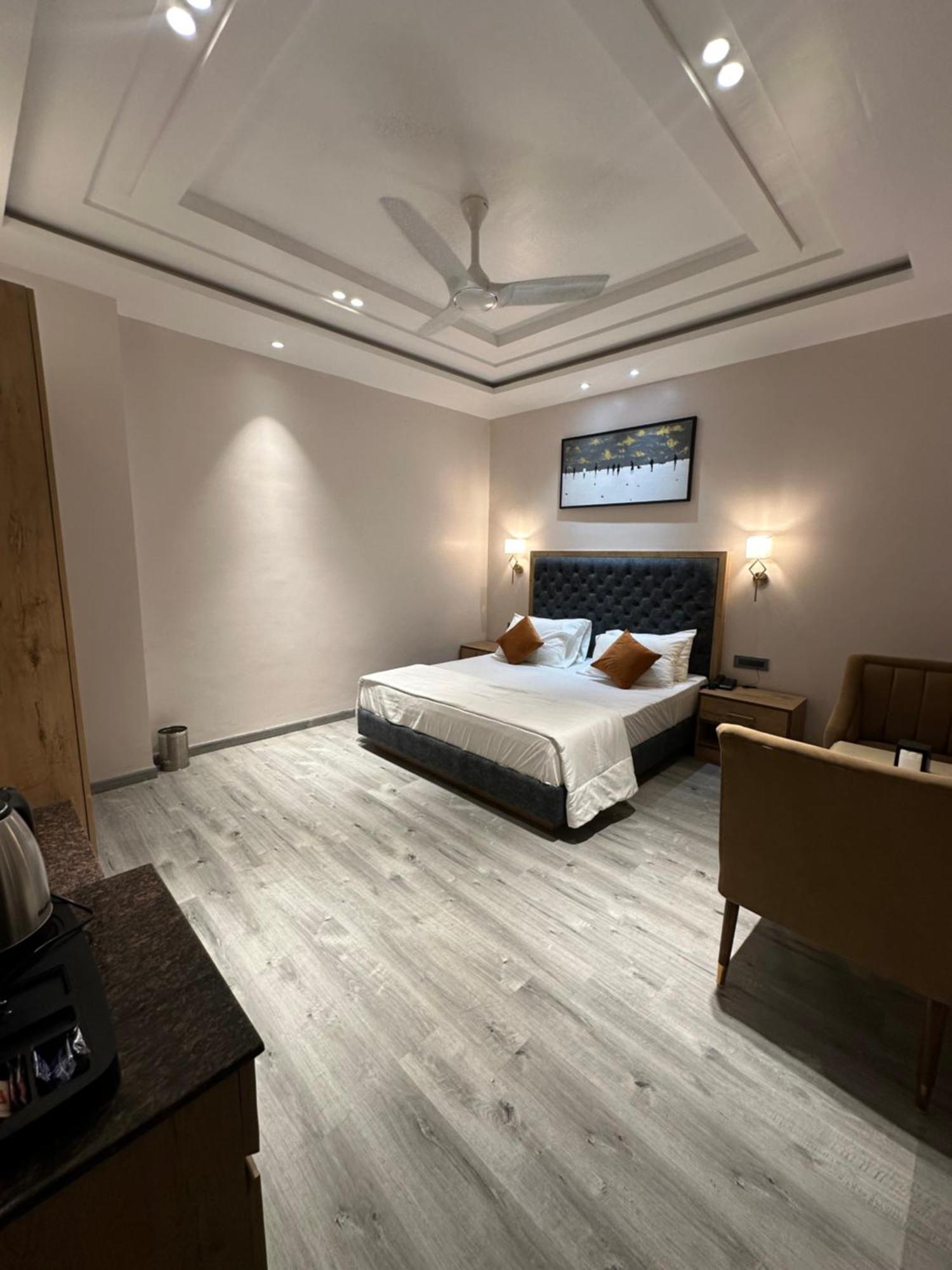Mayur Simran Rajpura Exterior photo